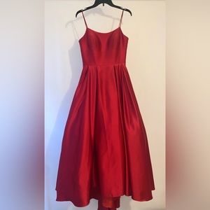 Betsy & Adams Red layered dress in size 6